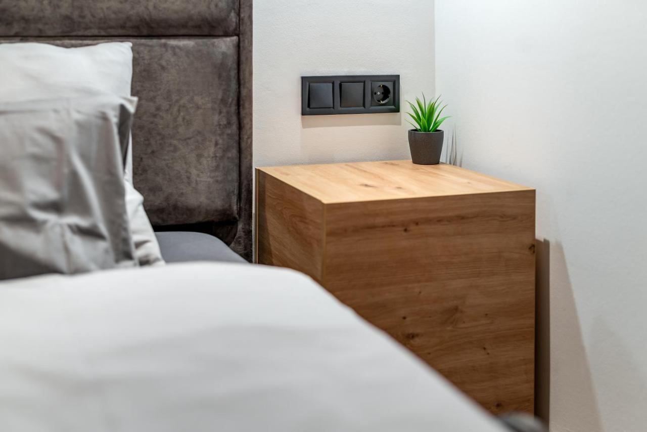 Downtown Luxury By Stlcz With 2 Bathrooms Budapesta Exterior foto